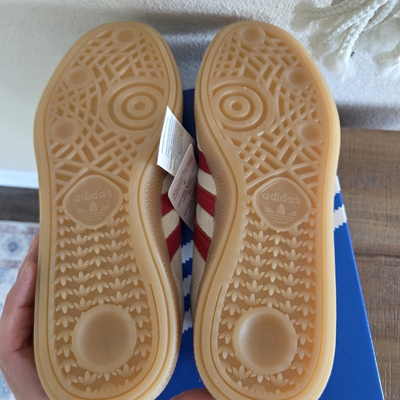 Adidas Womens Heart Handball Spezial Sneakers Size 7.5 NWT KH9044 - Picture 10 of 12